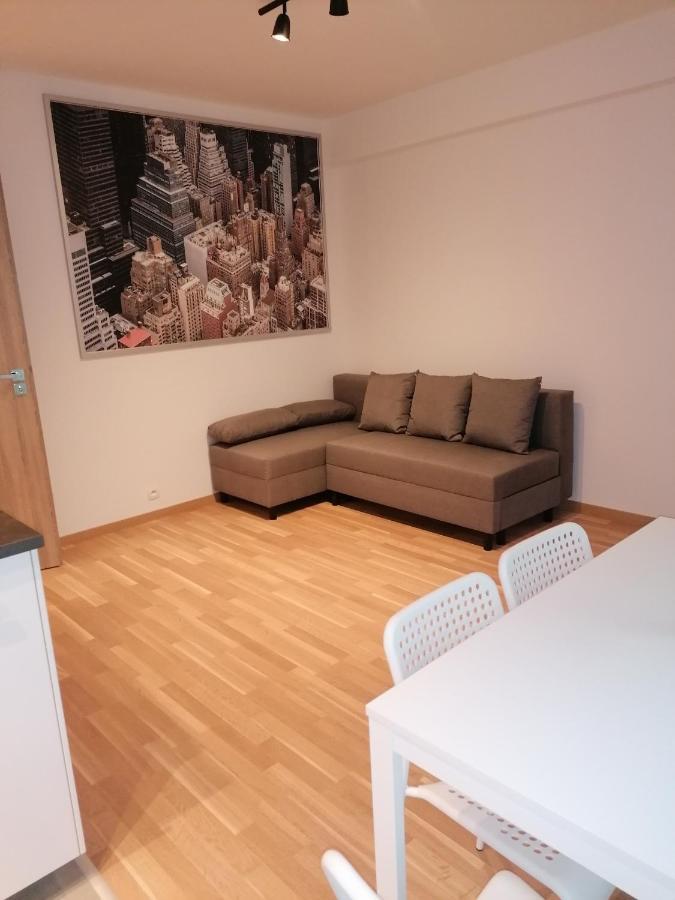 Brand New Two Room Apartment #26 With Free Secure Parking Close To Center Praag Buitenkant foto