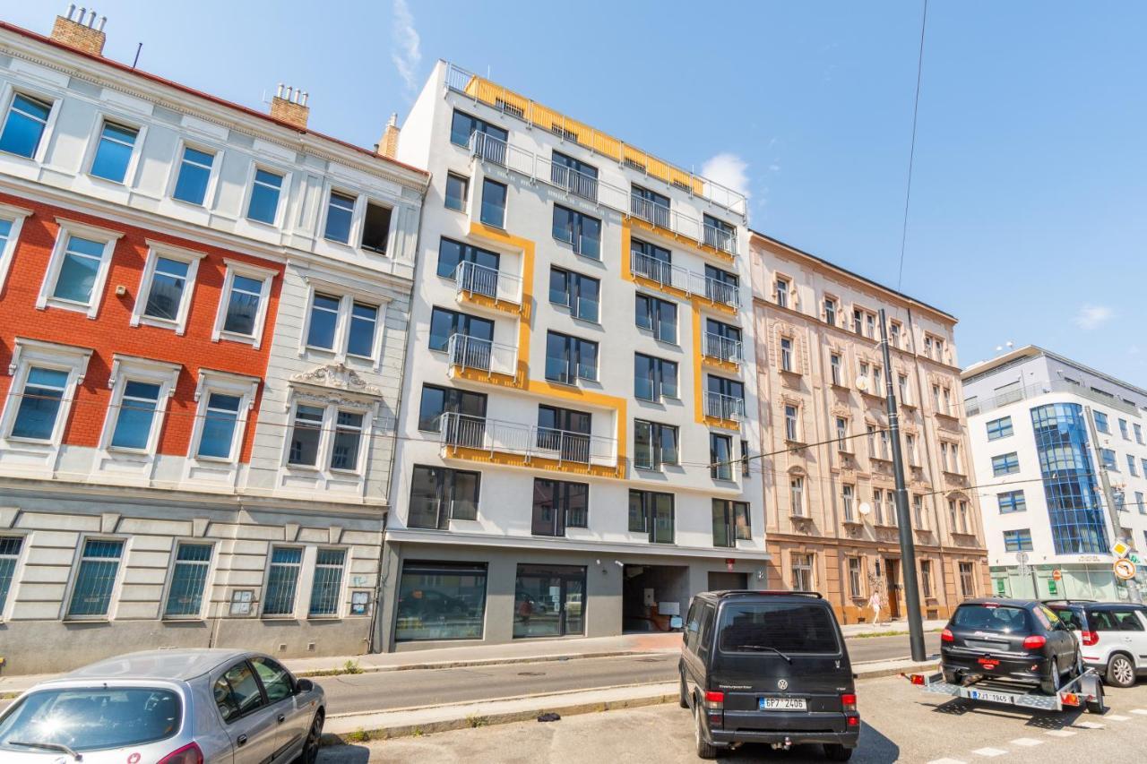 Brand New Two Room Apartment #26 With Free Secure Parking Close To Center Praag Buitenkant foto